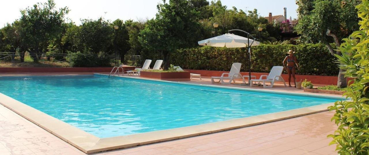 Il Casale Il Sole E La Margherita Campofelice Di Roccella Extérieur photo